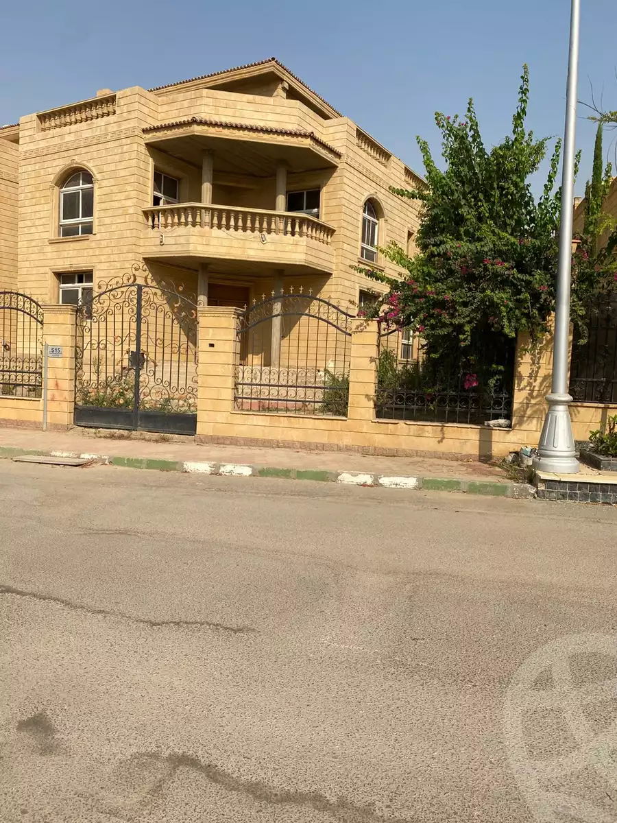 https://aqarmap.com.eg/en/listing/6308188-for-sale-cairo-new-cairo-compounds-la-rose