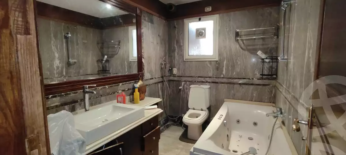 https://aqarmap.com.eg/en/listing/6310230-for-sale-cairo-el-sheikh-zayed-city-compounds-greens