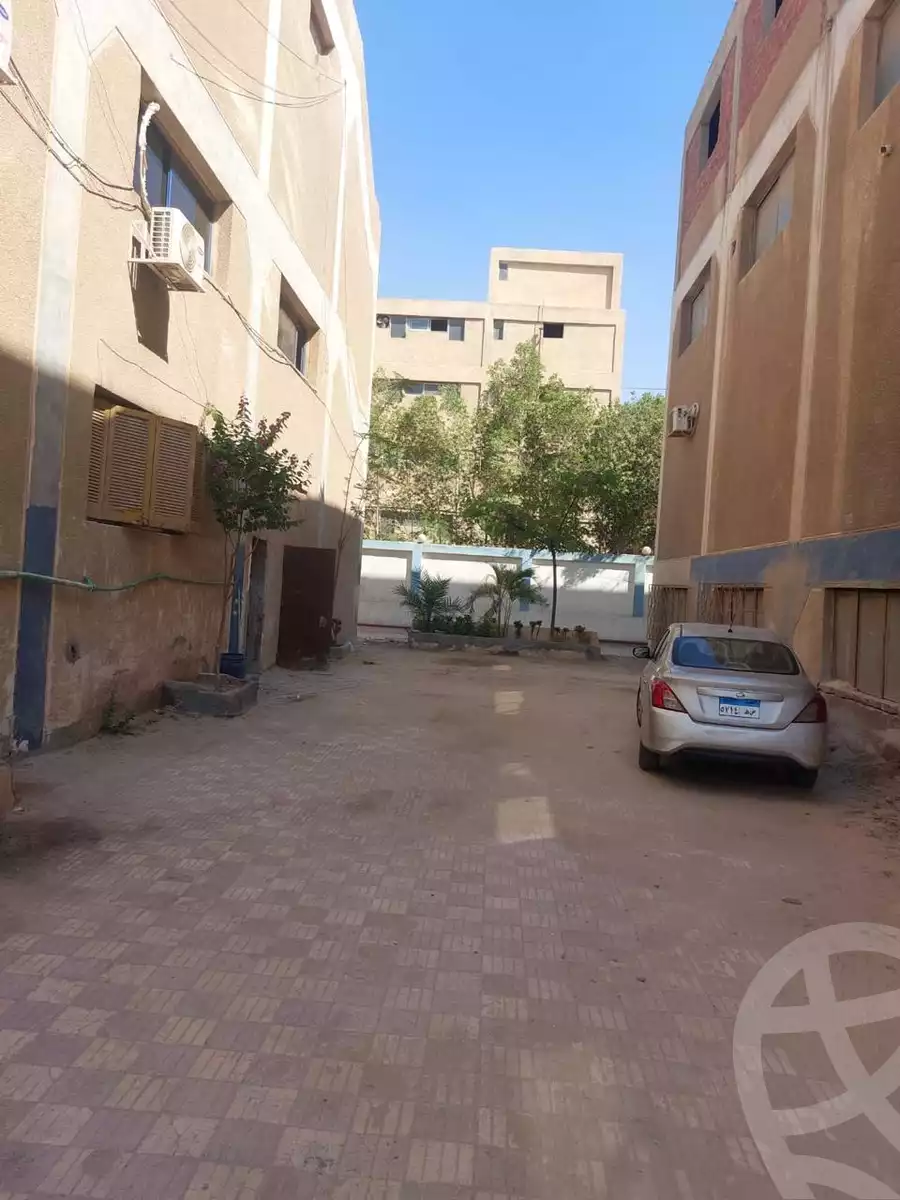 https://aqarmap.com.eg/ar/listing/6312694-for-sale-cairo-6th-of-october-el-mantqa-el-snaaaya-industrial-zone-1
