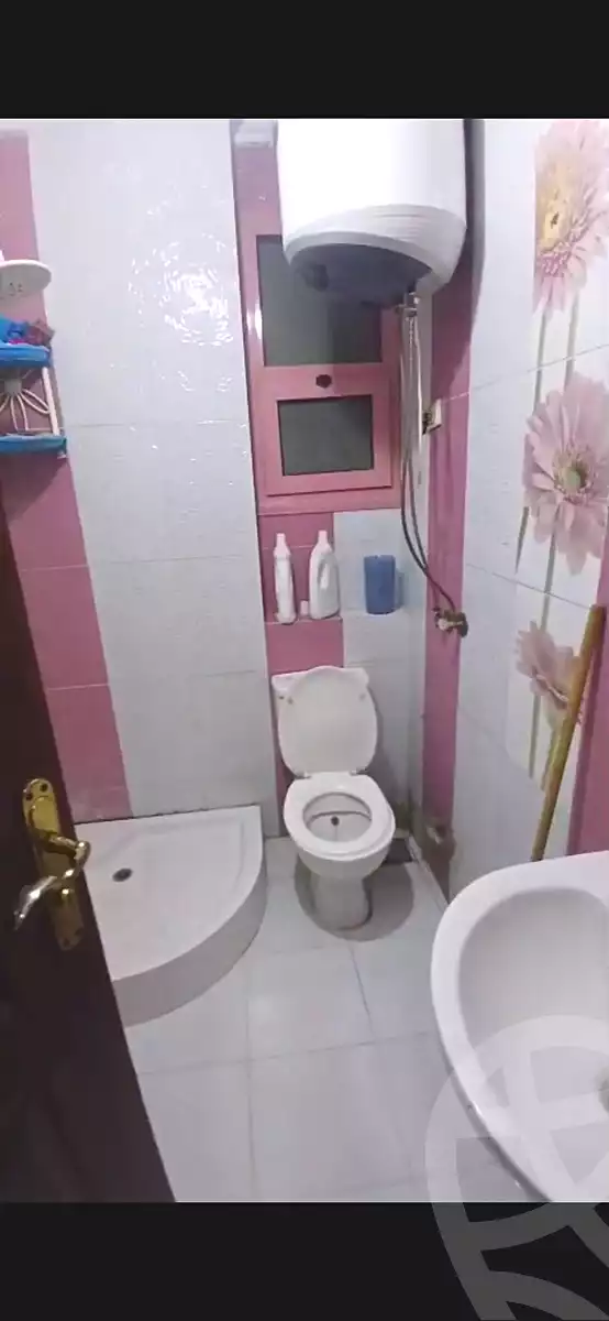 https://aqarmap.com.eg/ar/listing/6314918-for-sale-cairo-helwan-lazoghli-st