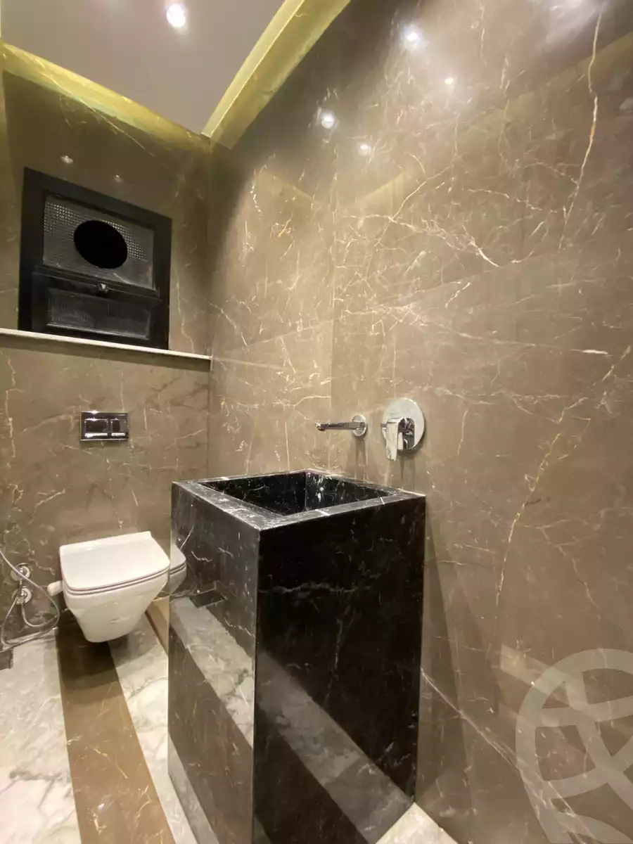 https://aqarmap.com.eg/ar/listing/6315544-for-sale-cairo-new-cairo-gharb-el-golf-alaa-elsaadany-st