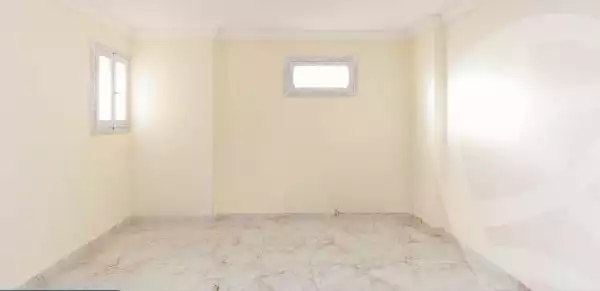 https://aqarmap.com.eg/en/listing/6318828-for-sale-alexandria-ganaklis-shr-mrtdy-bsh