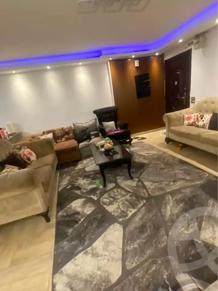 https://aqarmap.com.eg/ar/listing/6319947-for-sale-cairo-mokattam-lhdb-l-ly-shareaa-9