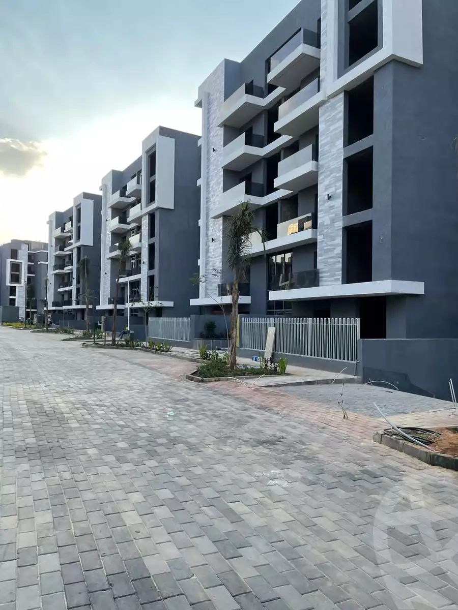 https://aqarmap.com.eg/ar/listing/6324859-for-sale-cairo-6th-of-october-hadaeq-october-kmbwnd-fy-hdyq-ktwbr-sun-capital