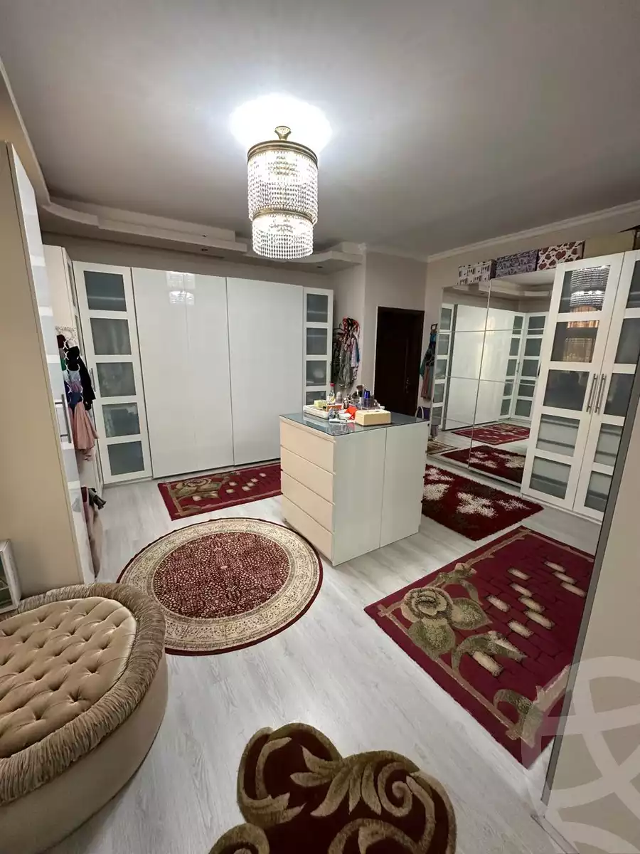 https://aqarmap.com.eg/ar/listing/6326048-for-sale-cairo-new-cairo-compounds-les-rois