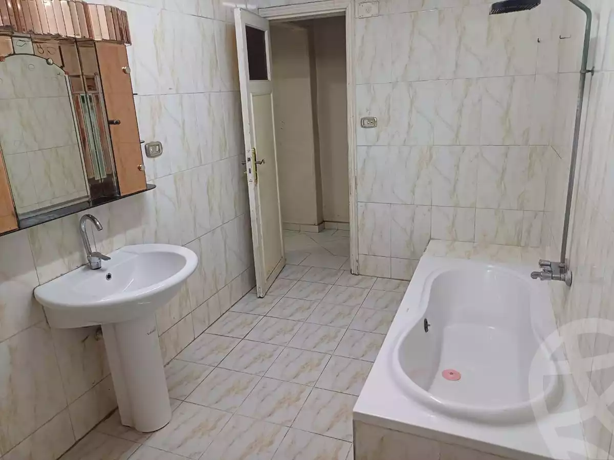 https://aqarmap.com.eg/en/listing/6323330-for-sale-cairo-el-zaytun-hlmy-lzytwn-ain-shams-st