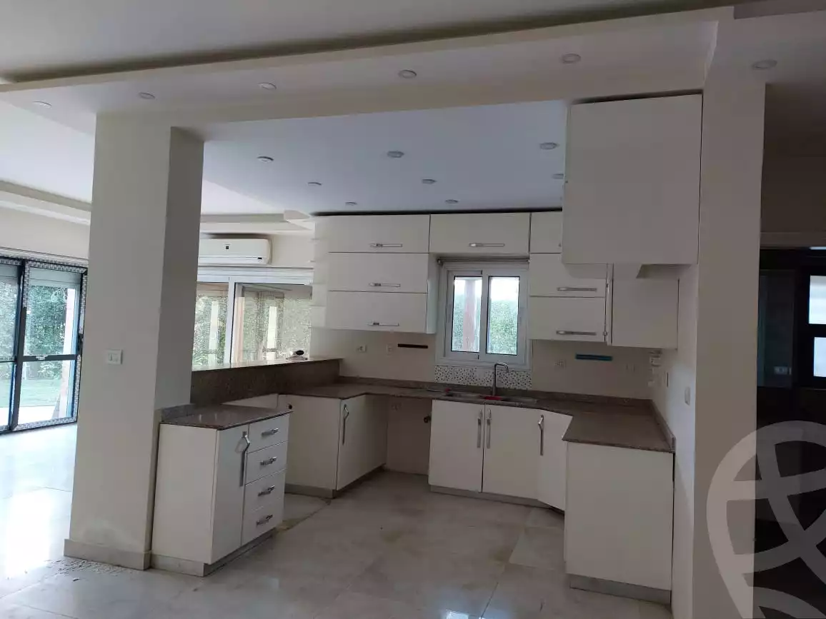 https://aqarmap.com.eg/ar/listing/6330622-for-rent-cairo-el-sheikh-zayed-city-compounds-kmbwnd-wyst-twn-swdyk