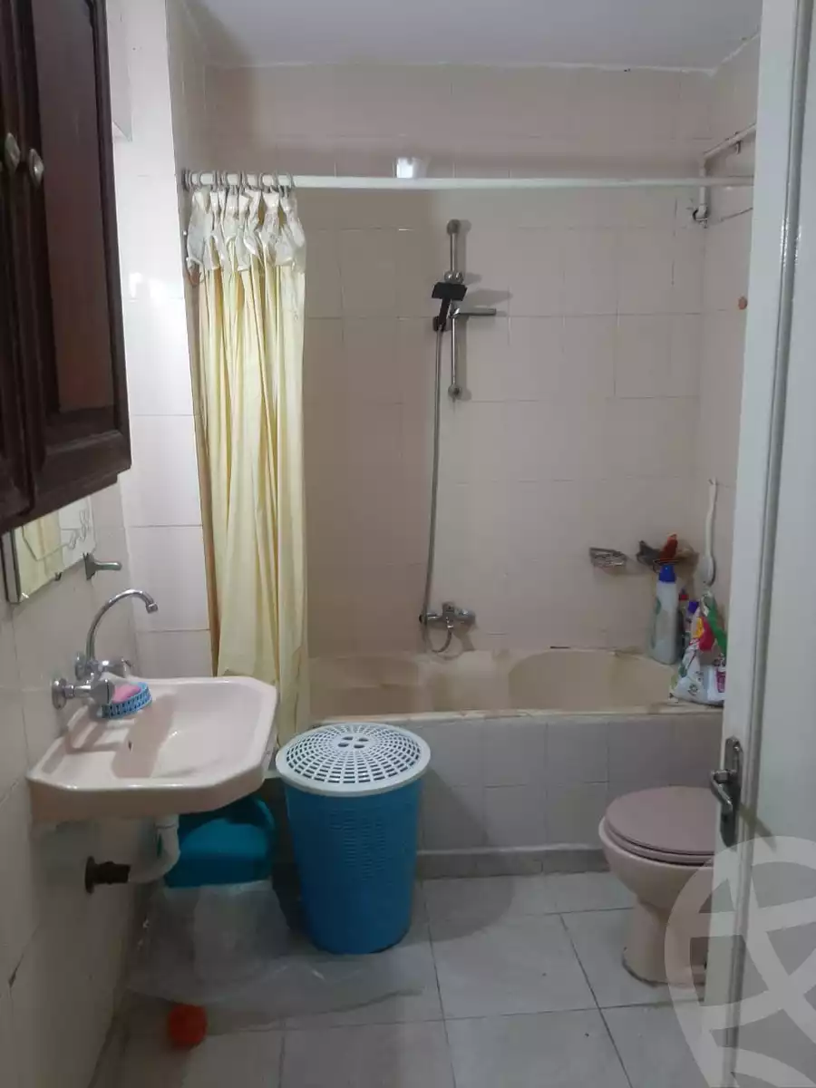 https://aqarmap.com.eg/en/listing/6330960-for-sale-alexandria-roshdy-syria-st