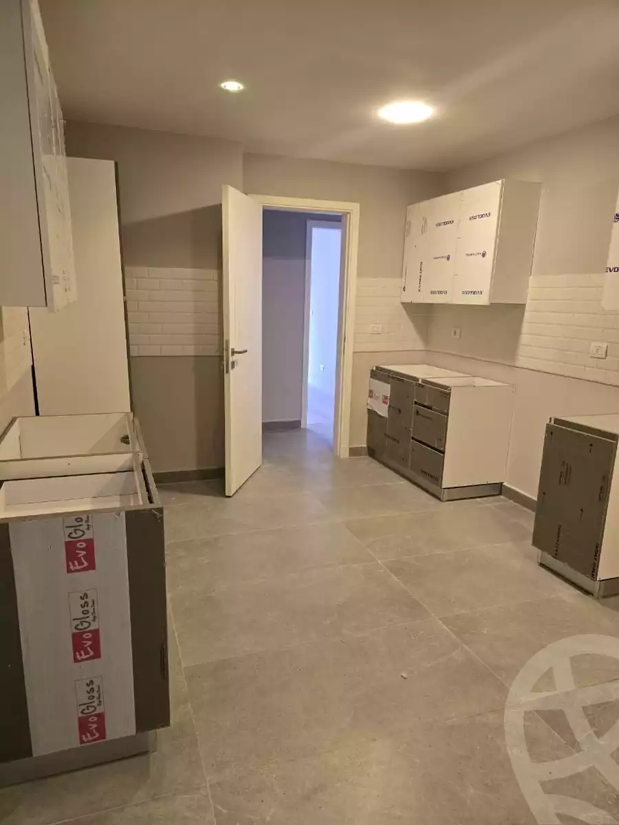 https://aqarmap.com.eg/ar/listing/6331602-for-rent-cairo-el-sheikh-zayed-city-compounds-kmbwnd-fyldj-wyst-dr-llttwyr