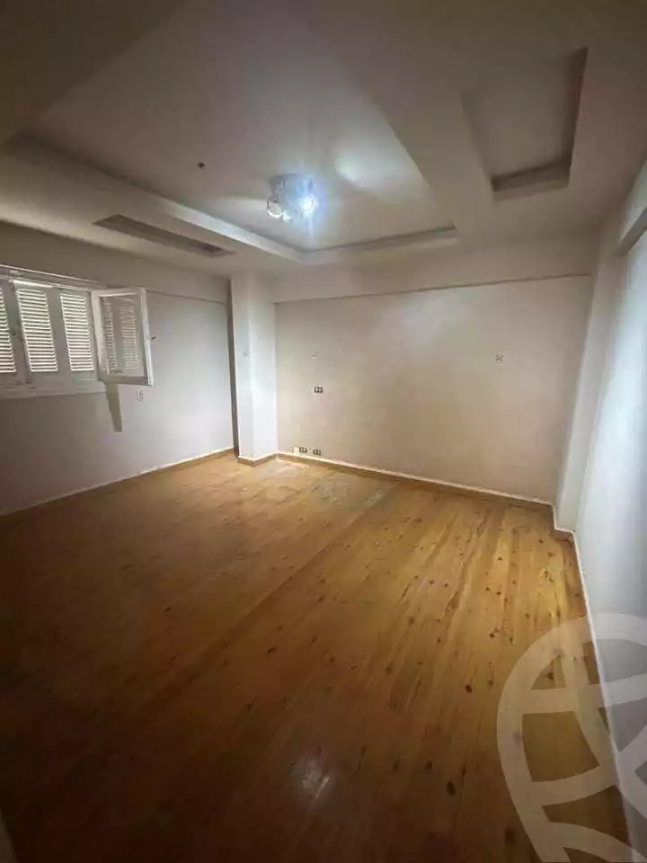 https://aqarmap.com.eg/en/listing/6332030-for-sale-alexandria-lauran-shr-bw-qyr-tryq-lhry