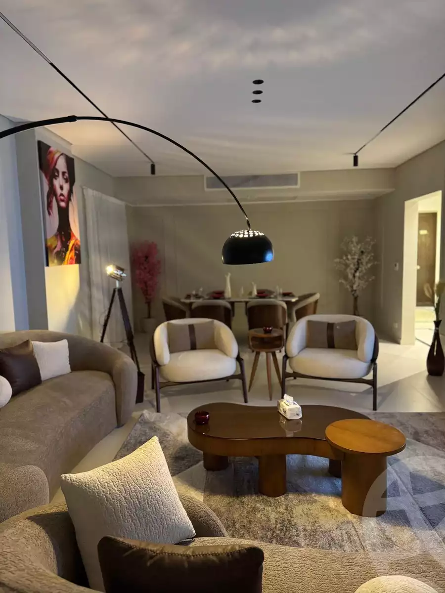 https://aqarmap.com.eg/ar/listing/6334838-for-sale-cairo-el-sheikh-zayed-city-compounds-kmbwnd-wn-16-swdyk