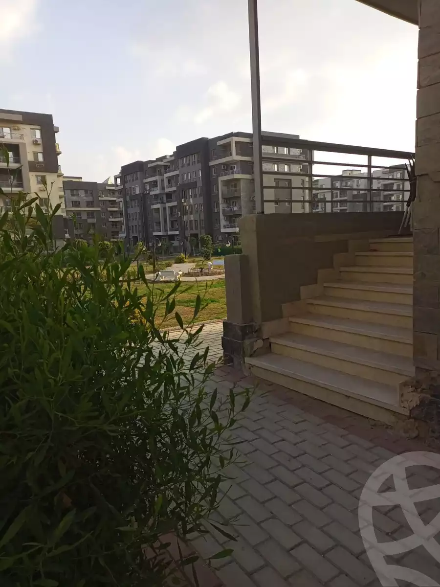 https://aqarmap.com.eg/ar/listing/6339445-for-rent-cairo-el-sheikh-zayed-city-compounds-dr-msr