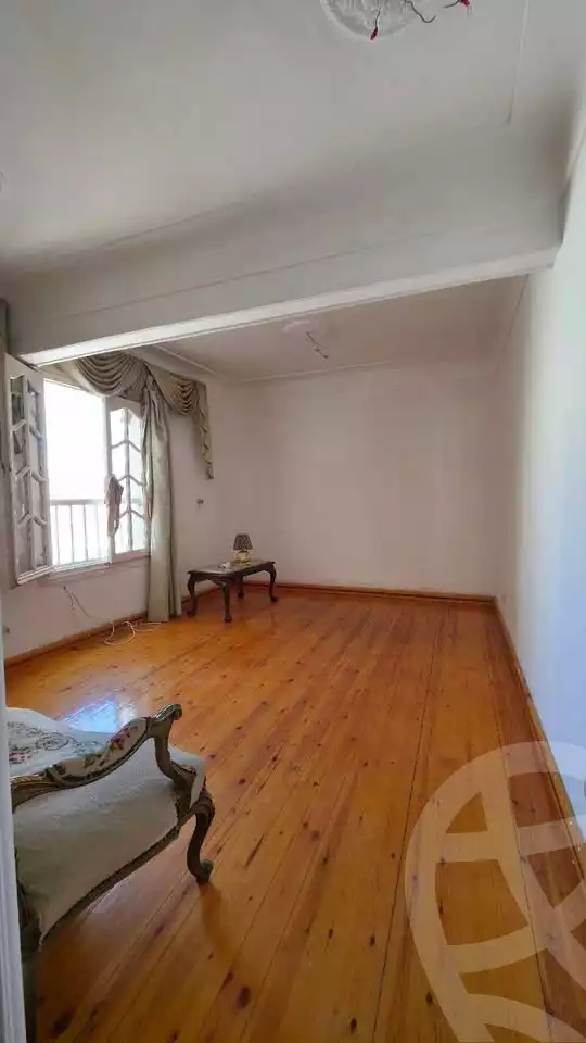 https://aqarmap.com.eg/ar/listing/6340112-for-sale-alexandria-ganaklis-shr-mrtdy-bsh