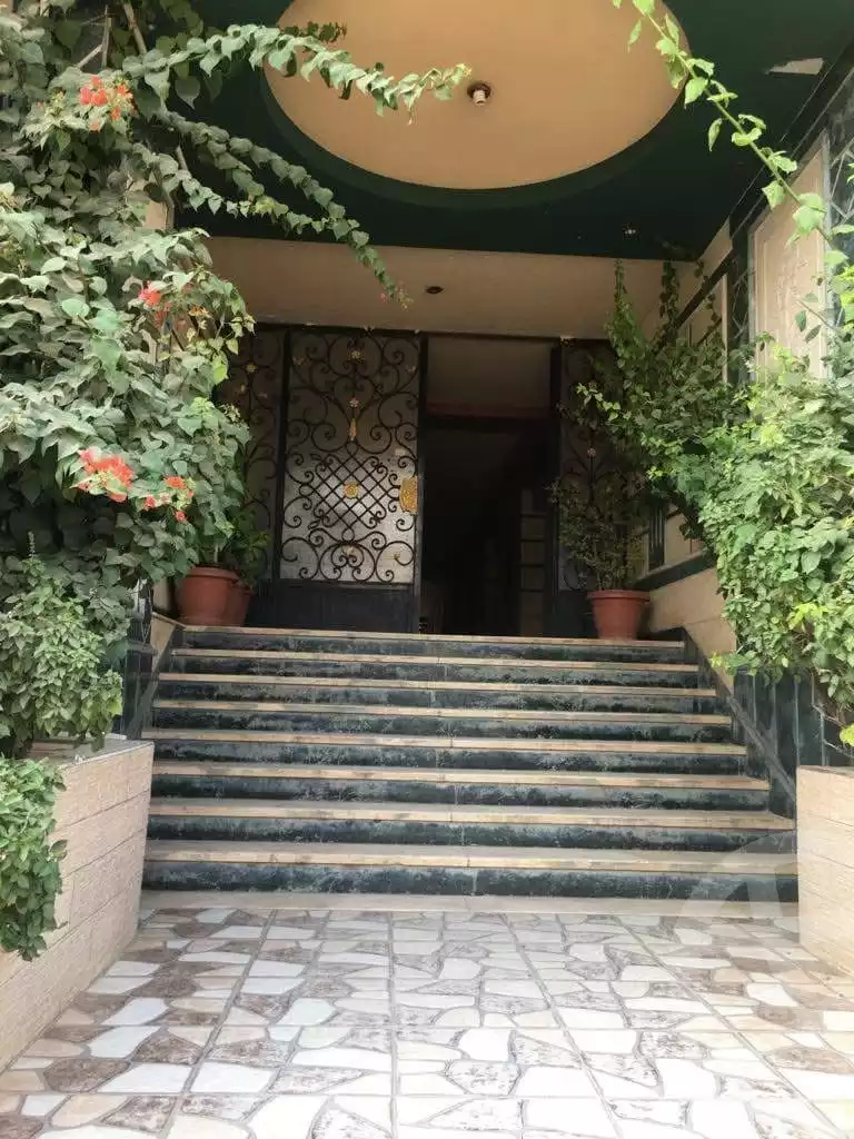 https://aqarmap.com.eg/ar/listing/6345506-for-sale-gharbia-tanta-tanta-city-el-ryad-towers