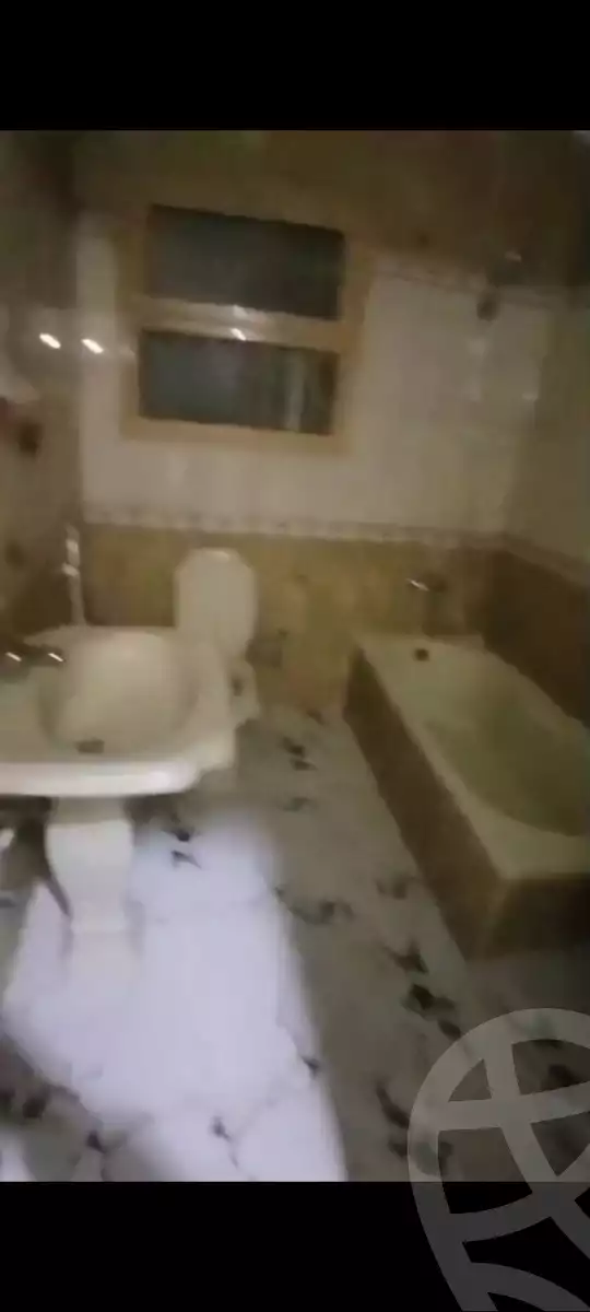 https://aqarmap.com.eg/en/listing/6345764-for-rent-cairo-faisal-kafr-tohormos-queen-nazli-st