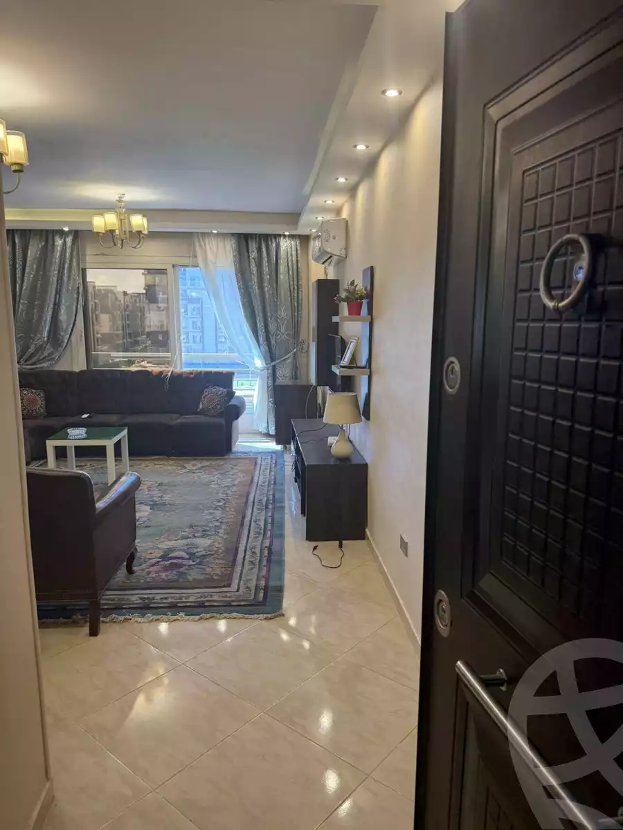 https://aqarmap.com.eg/ar/listing/6351773-for-rent-cairo-el-sheikh-zayed-city-compounds-dr-msr