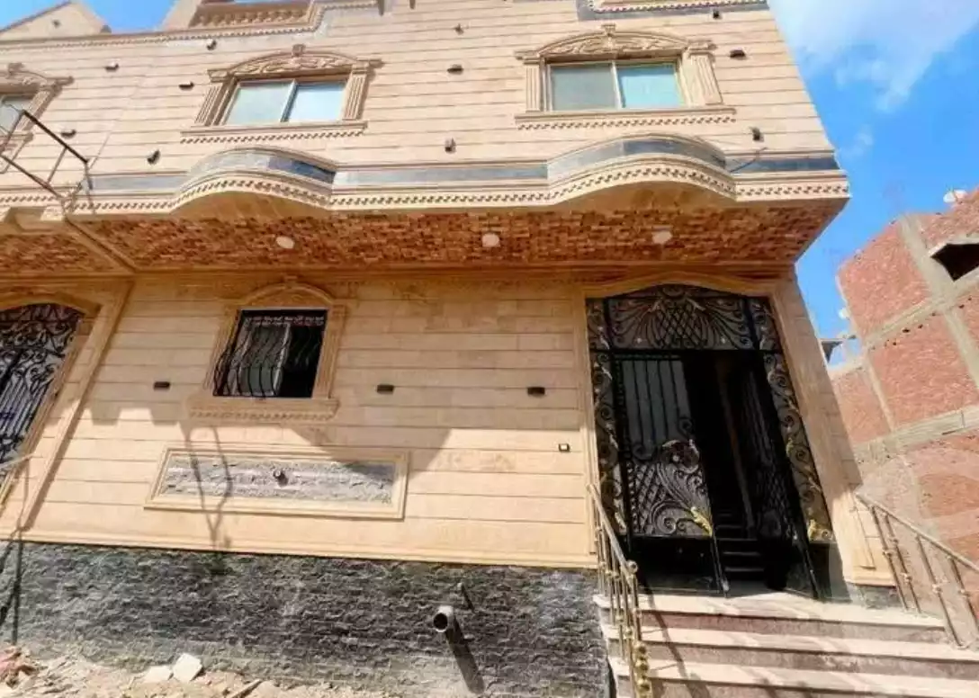 https://aqarmap.com.eg/en/listing/6352151-for-sale-qalyubia-qlioub-blqs
