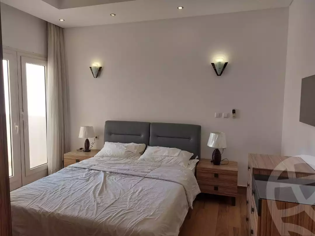 https://aqarmap.com.eg/ar/listing/6352383-for-rent-cairo-el-sheikh-zayed-city-compounds-kmbwnd-ljry-swdyk