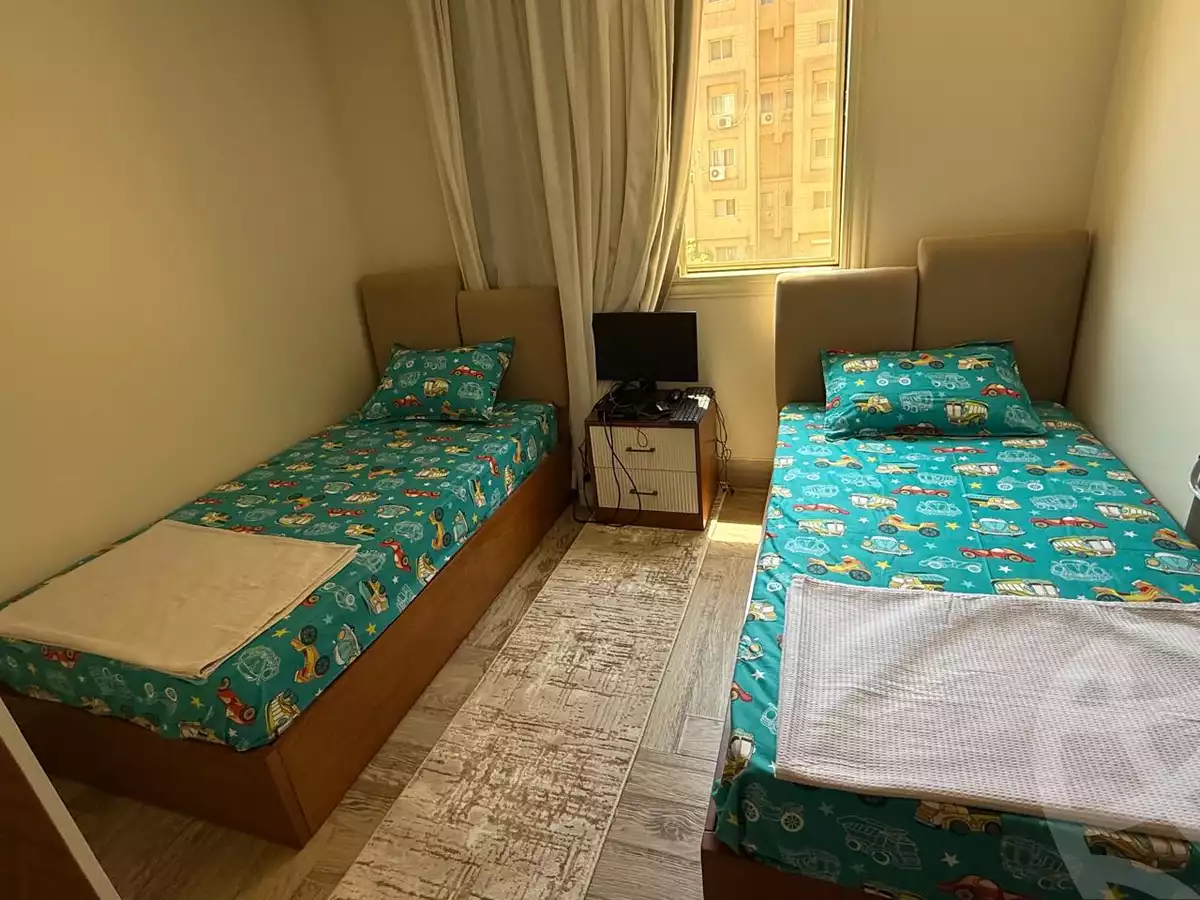 https://aqarmap.com.eg/ar/listing/6352904-for-sale-cairo-6th-of-october-hadaeq-october-kmbwnd-fy-hdyq-ktwbr-ashgar-city