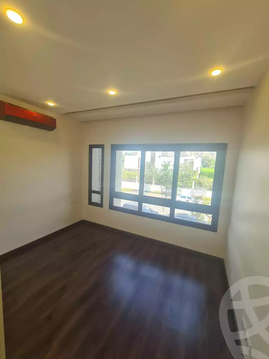 https://aqarmap.com.eg/en/listing/6353657-for-sale-cairo-el-sheikh-zayed-city-compounds-beverly-hills