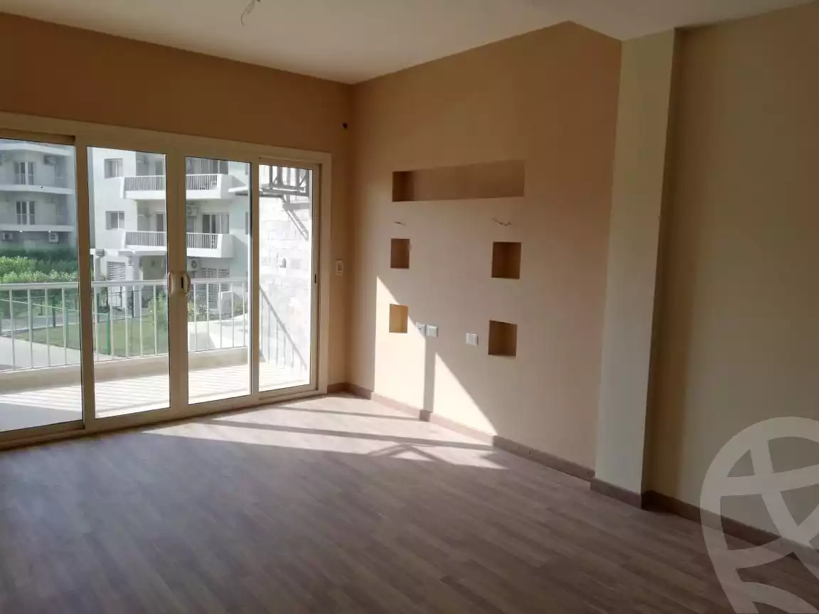 https://aqarmap.com.eg/ar/listing/6353680-for-rent-cairo-el-sheikh-zayed-city-compounds-dh-drys