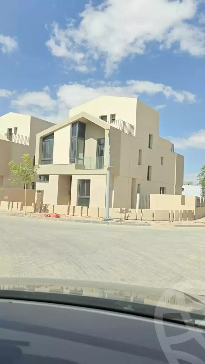 https://aqarmap.com.eg/en/listing/6353713-for-sale-cairo-el-sheikh-zayed-city-lshykh-zyd-ljdyd-karmell-compound-sodic