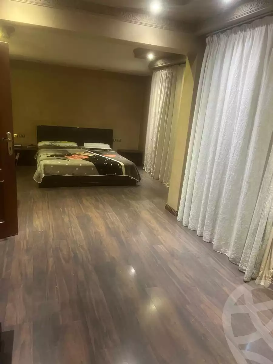 https://aqarmap.com.eg/en/listing/6353910-for-sale-cairo-el-sheikh-zayed-city-compounds-zayed-2000