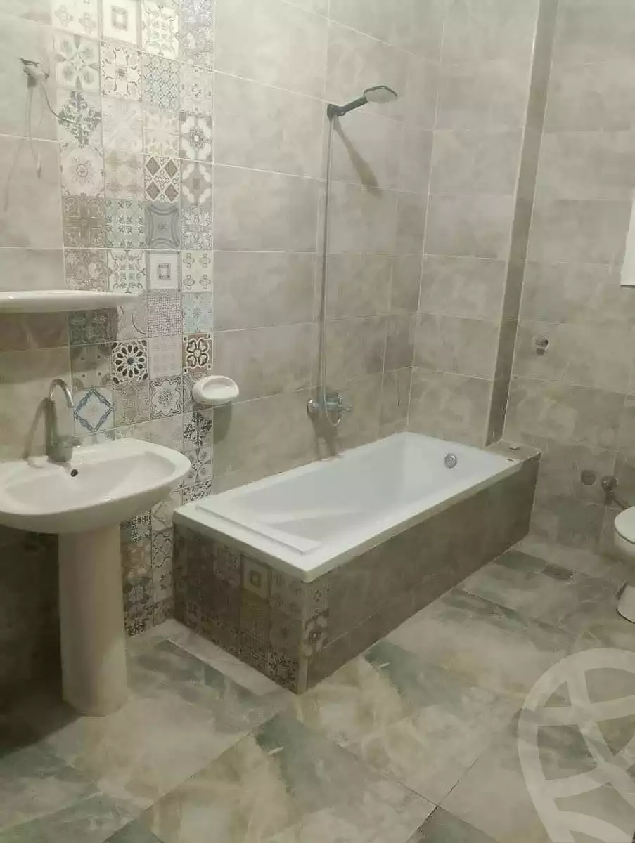https://aqarmap.com.eg/ar/listing/6354489-for-rent-sharqia-zagazig-zagazig-city-el-eshreen-st