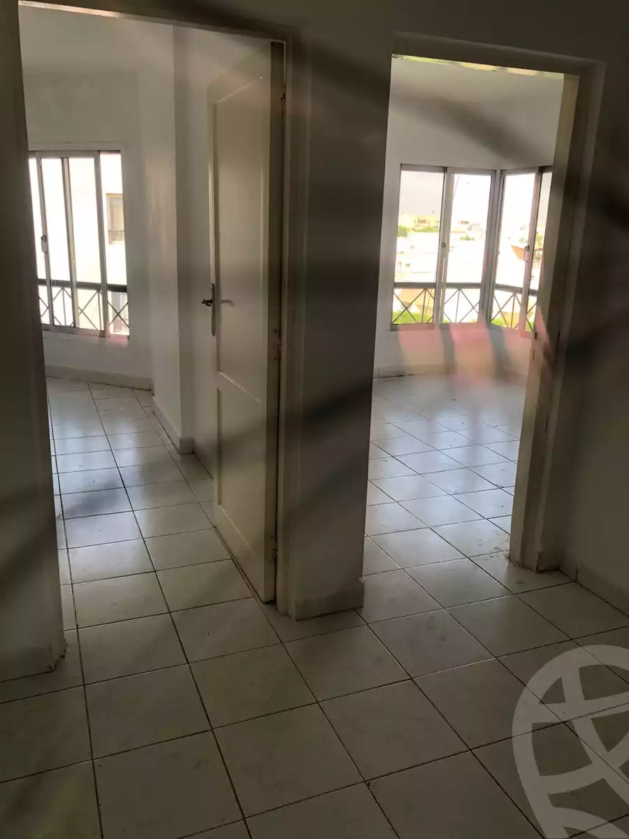 https://aqarmap.com.eg/en/listing/6355923-for-sale-cairo-new-cairo-lrhb-city-phase-1-ahmed-rami-st