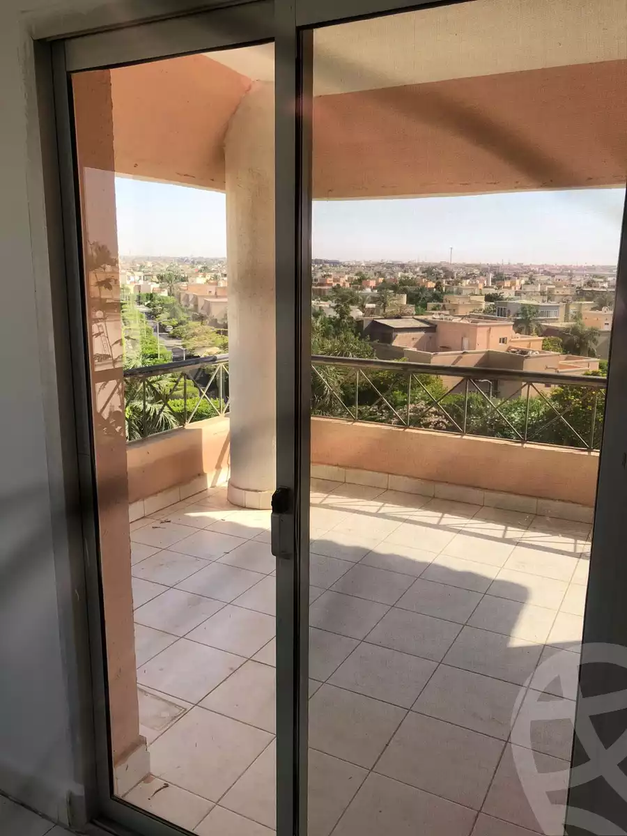 https://aqarmap.com.eg/en/listing/6355923-for-sale-cairo-new-cairo-lrhb-city-phase-1-ahmed-rami-st