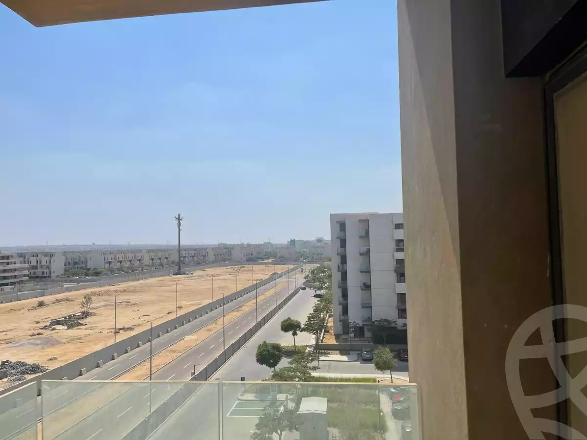 https://aqarmap.com.eg/en/listing/6356263-for-sale-cairo-el-shorouk-compounds-al-burouj-compound-imkan