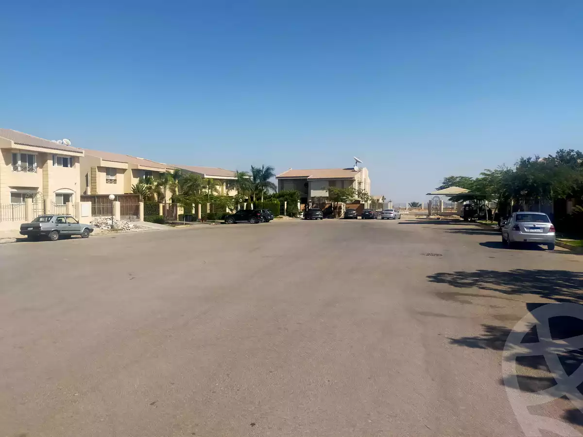 https://aqarmap.com.eg/ar/listing/6356391-for-sale-cairo-el-sheikh-zayed-city-compounds-el-rabwa