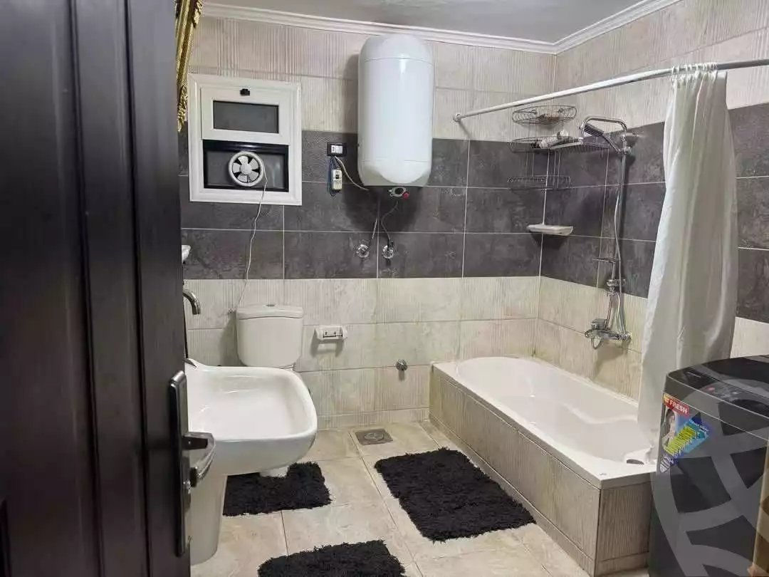https://aqarmap.com.eg/ar/listing/6359777-for-sale-cairo-ain-shams-ahmed-esmat-st