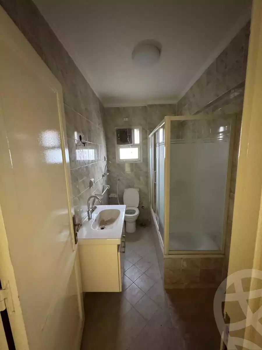 https://aqarmap.com.eg/ar/listing/6362662-for-sale-cairo-new-cairo-lrhb-city-phase-8