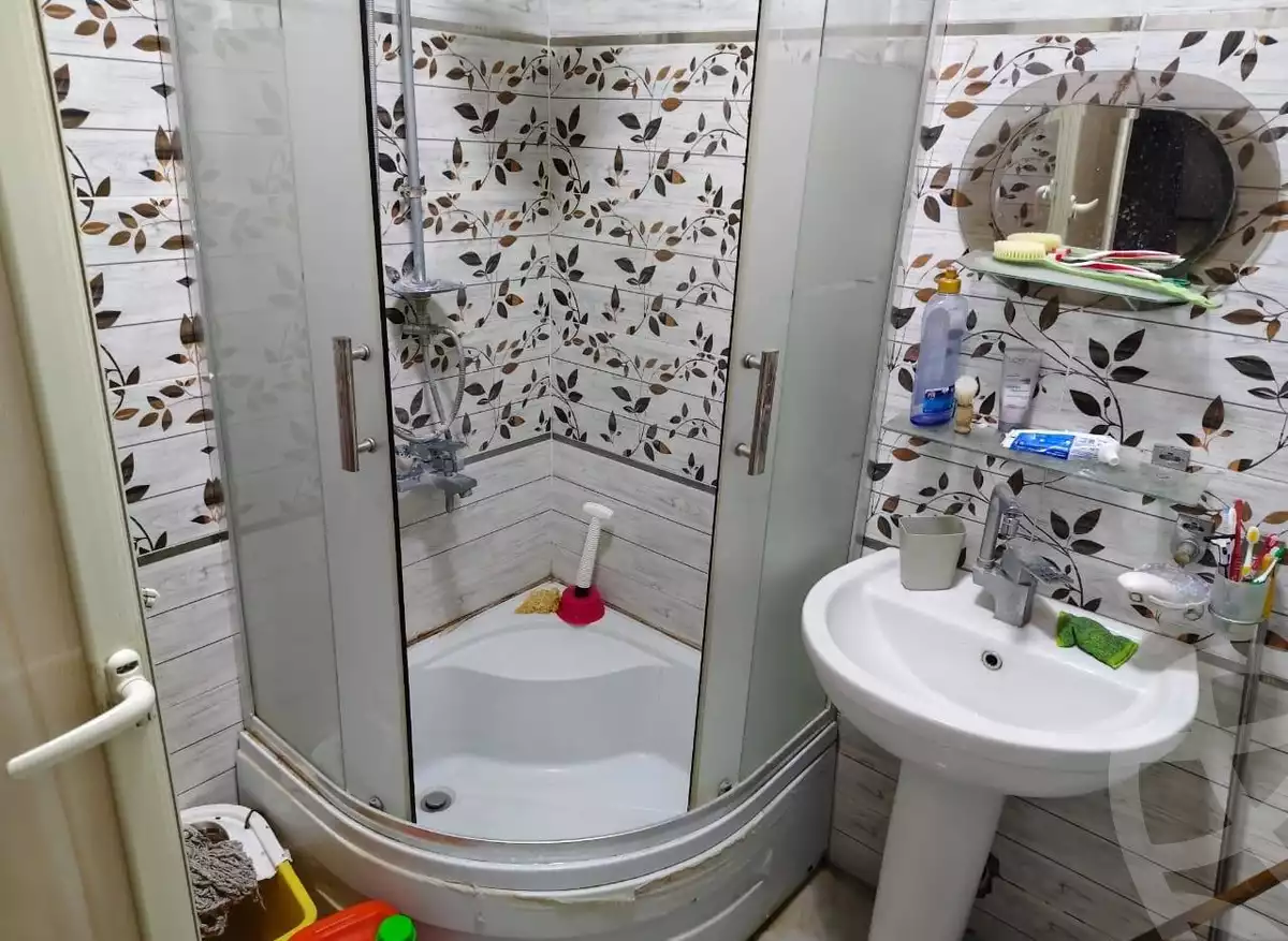 https://aqarmap.com.eg/en/listing/6363061-for-sale-cairo-helwan-helwan-el-sharkeya-latif-basha-st