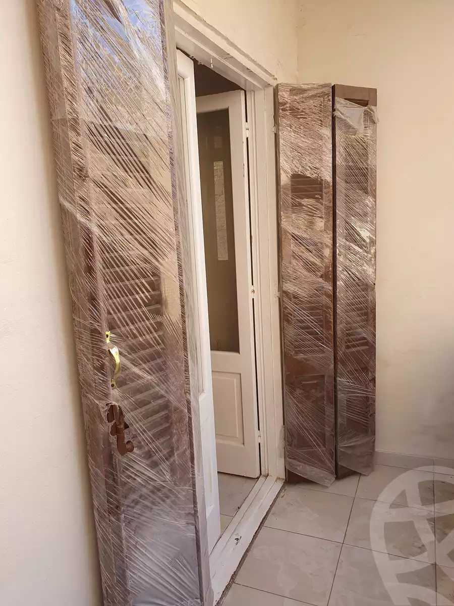 https://aqarmap.com.eg/en/listing/6366445-for-rent-cairo-shoubra-shr-shykwlny