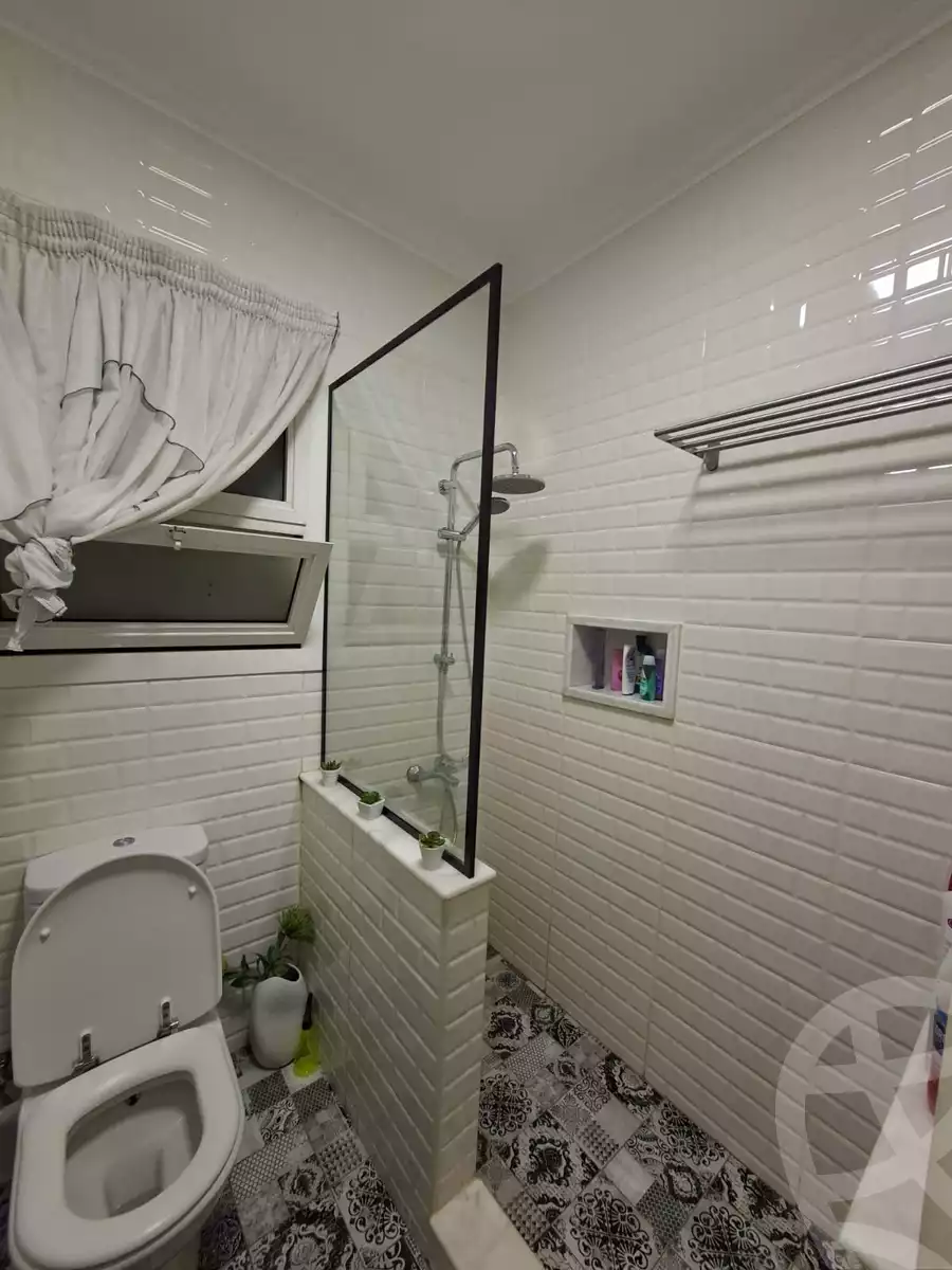 https://aqarmap.com.eg/en/listing/6368421-for-sale-cairo-el-sheikh-zayed-city-compounds-beverly-hills