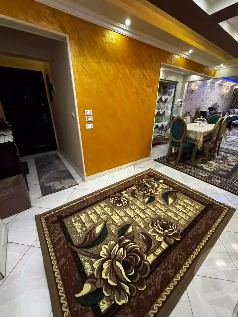 https://aqarmap.com.eg/en/listing/6372373-for-sale-qalyubia-shubra-el-khaima