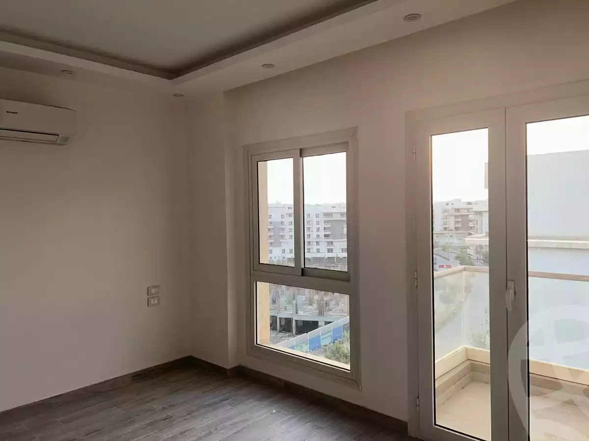 https://aqarmap.com.eg/ar/listing/6372256-for-rent-cairo-new-cairo-compounds-mwntn-fyw-y-syty-club-park-mountain-view-icity