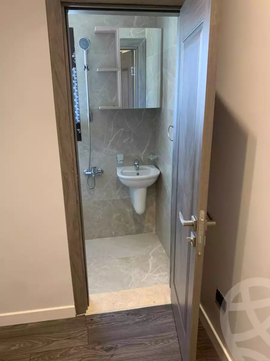 https://aqarmap.com.eg/ar/listing/6374282-for-rent-cairo-el-sheikh-zayed-city-compounds-kmbwnd-wn-16-swdyk