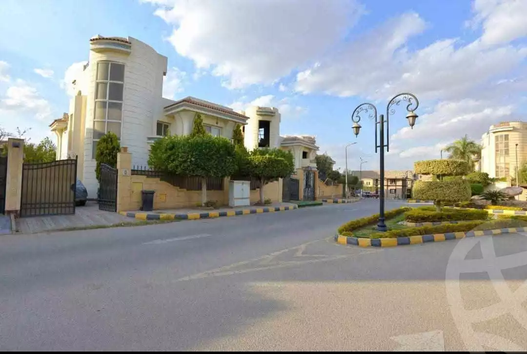 https://aqarmap.com.eg/en/listing/6375314-for-rent-cairo-new-cairo-compounds-golden-heights-2
