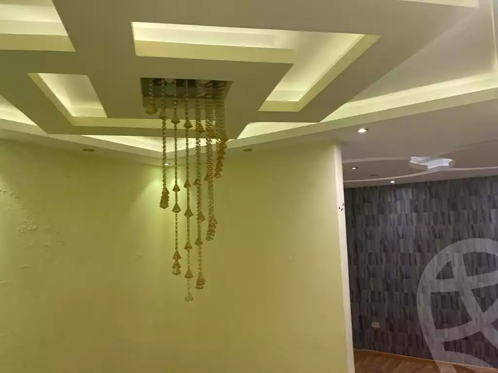 https://aqarmap.com.eg/en/listing/6375434-for-sale-cairo-new-cairo-compounds-el-mostashareen-compound