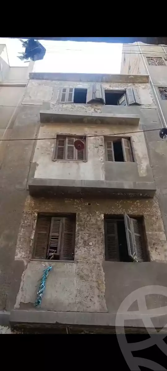 https://aqarmap.com.eg/ar/listing/6379183-for-sale-cairo-shoubra-rod-el-farag-abou-el-farag-st