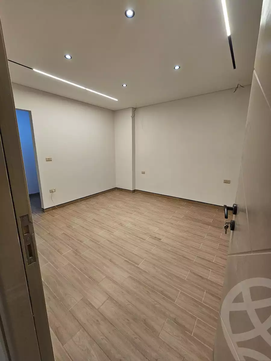 https://aqarmap.com.eg/ar/listing/6379369-for-rent-cairo-new-cairo-compounds-mwntn-fyw-y-syty-club-park-mountain-view-icity