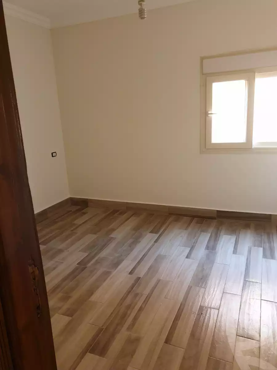 https://aqarmap.com.eg/ar/listing/3619448-for-rent-cairo-new-cairo-el-narges-el-narges-2-pilot-halawany-st