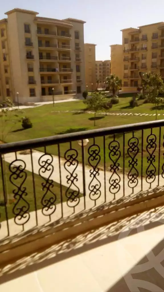 https://aqarmap.com.eg/ar/listing/6382331-for-sale-cairo-new-cairo-lrhb-city-mtdd-lrhb-phase-8