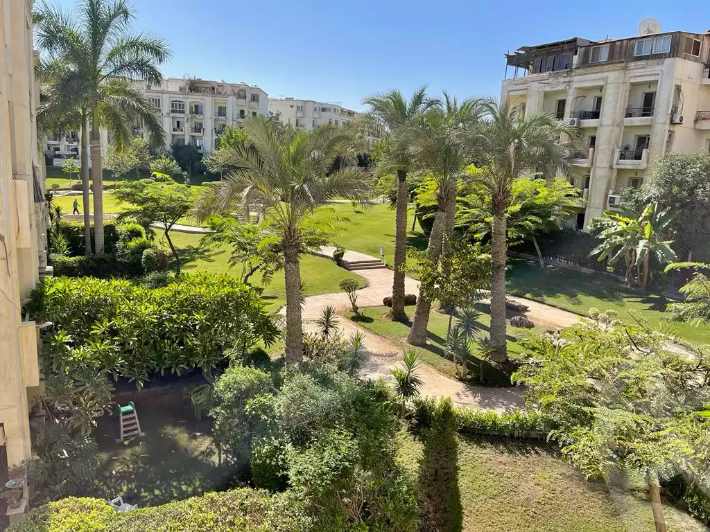 https://aqarmap.com.eg/en/listing/6384700-for-sale-cairo-el-sheikh-zayed-city-compounds-hadayek-el-mohandiseen