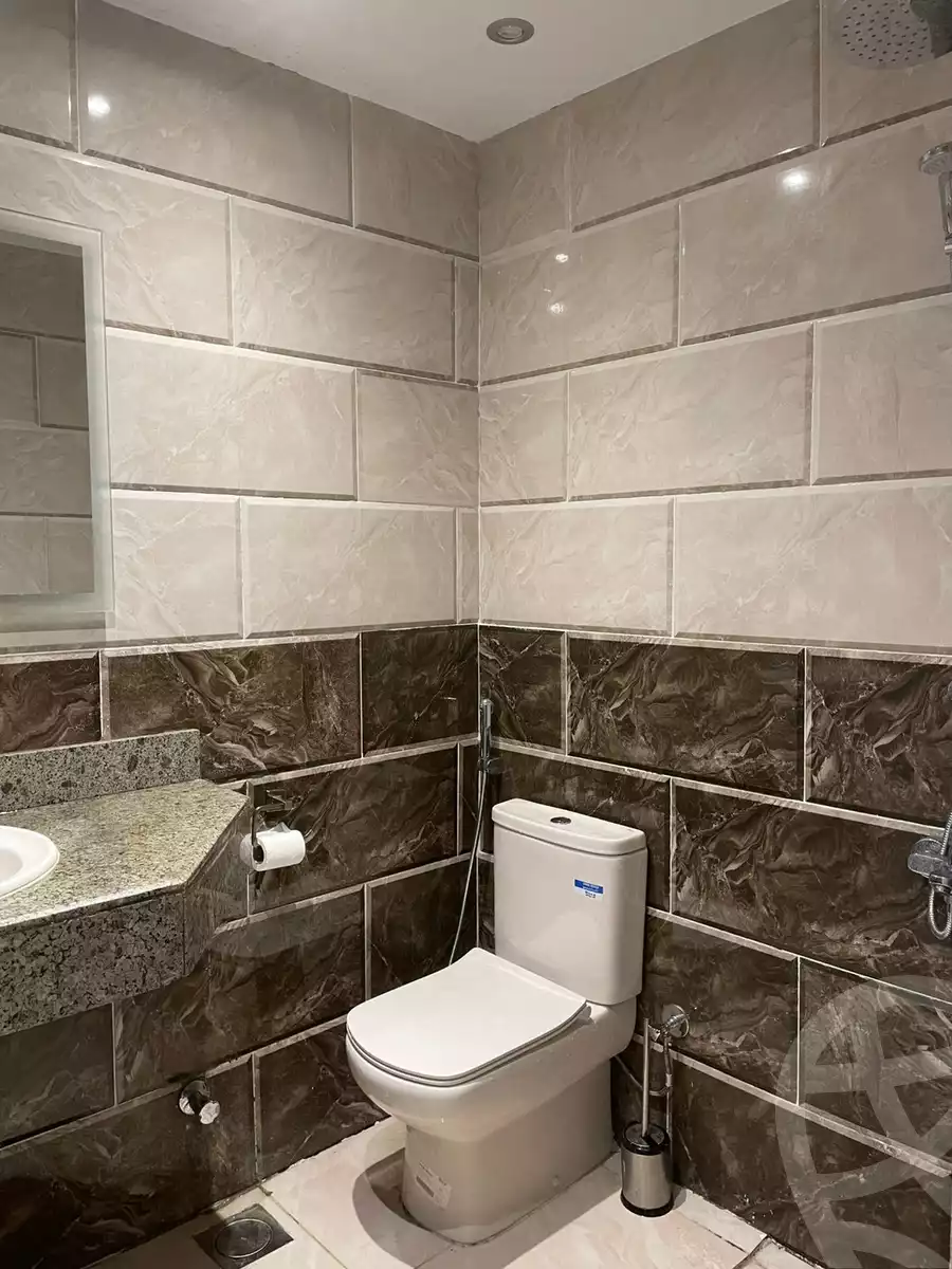 https://aqarmap.com.eg/en/listing/6385101-for-rent-cairo-new-cairo-lrhb-city-phase-5-talaat-mostafa-st