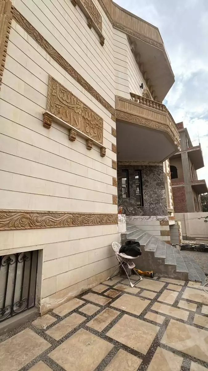 https://aqarmap.com.eg/ar/listing/6386605-for-sale-cairo-el-shorouk-lhy-lthny-grb-neighbourhood-2-g-st-no-64-mantekt-g2