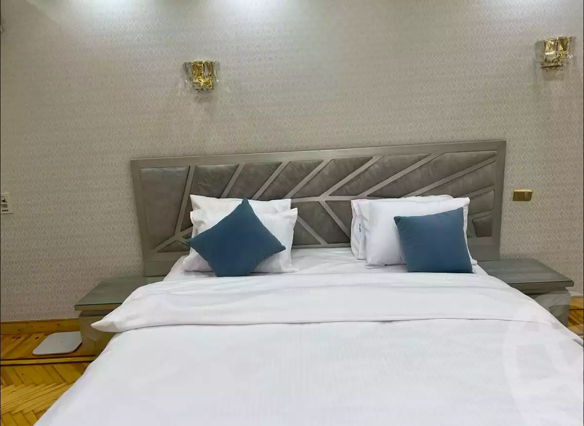 https://aqarmap.com.eg/ar/listing/6387207-for-rent-cairo-6th-of-october-compounds-aeon